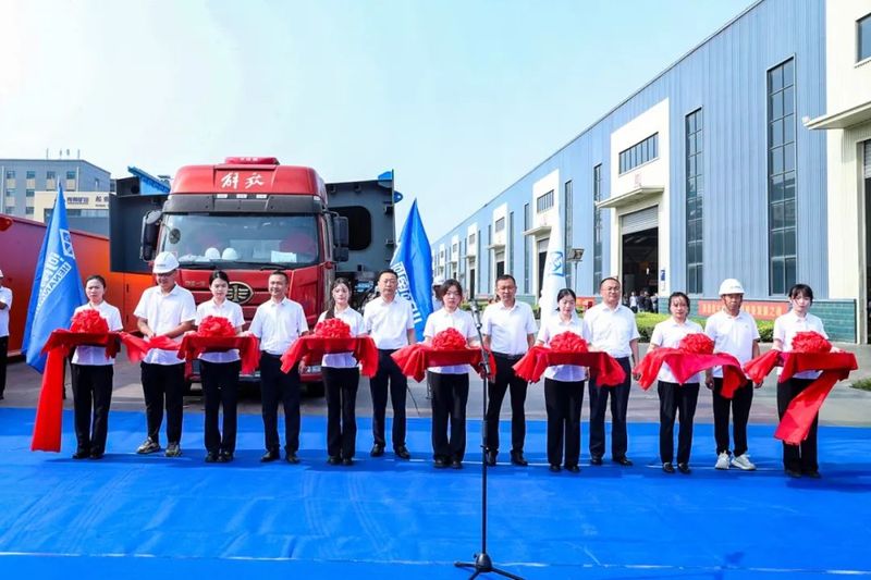 發(fā)車(chē)！1000t“鋼鐵巨獸”，助力長(zhǎng)江中上游大規(guī)模碼頭建設(shè)